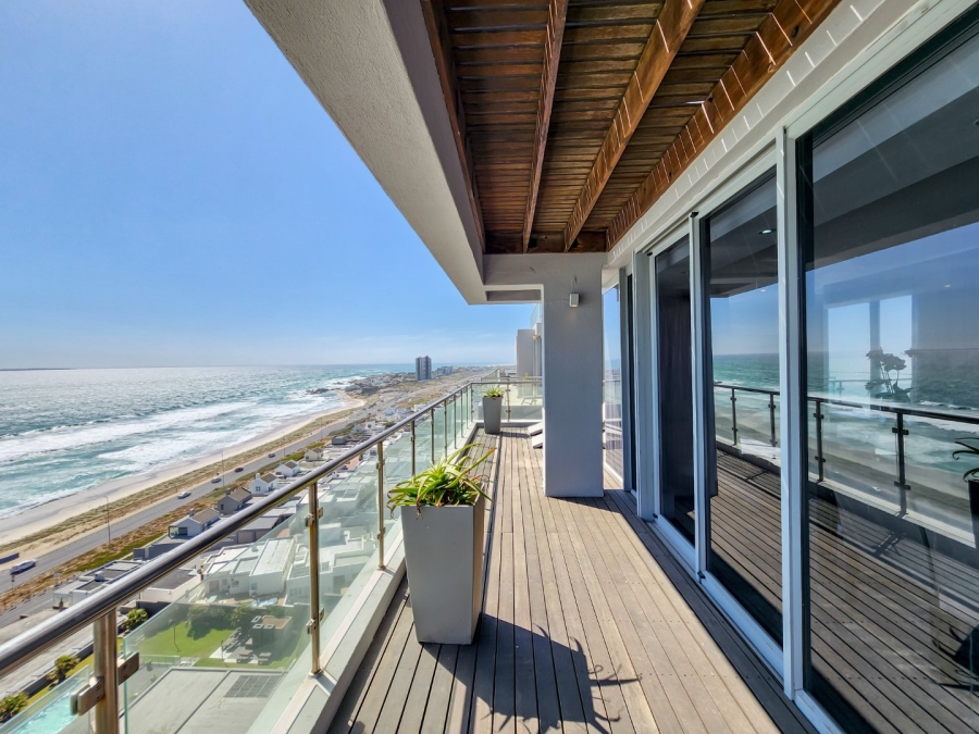 4 Bedroom Property for Sale in Beachfront Western Cape